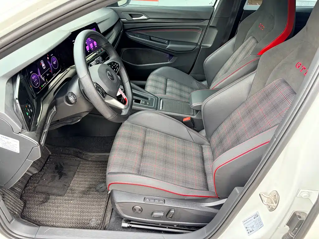 Volkswagen Golf GTI Facelift 380TSI DSG GTI, фото 5