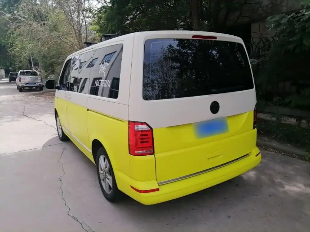 Volkswagen Multivan — миниатюра 7
