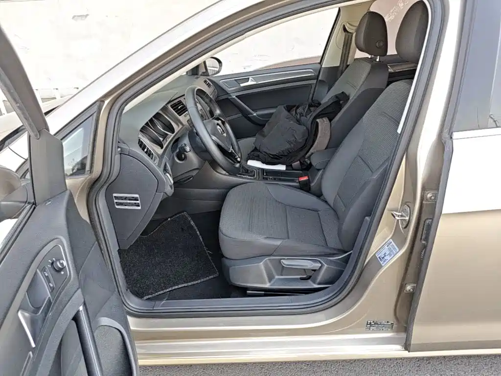 Volkswagen Golf — миниатюра 15