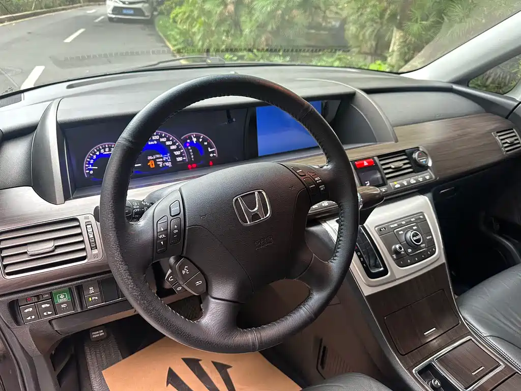 Honda Elysion 2012 2.4L VTi-S Luxury