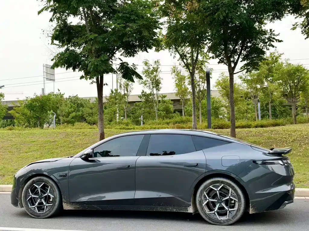 Lynk & Co Z10 — миниатюра 3