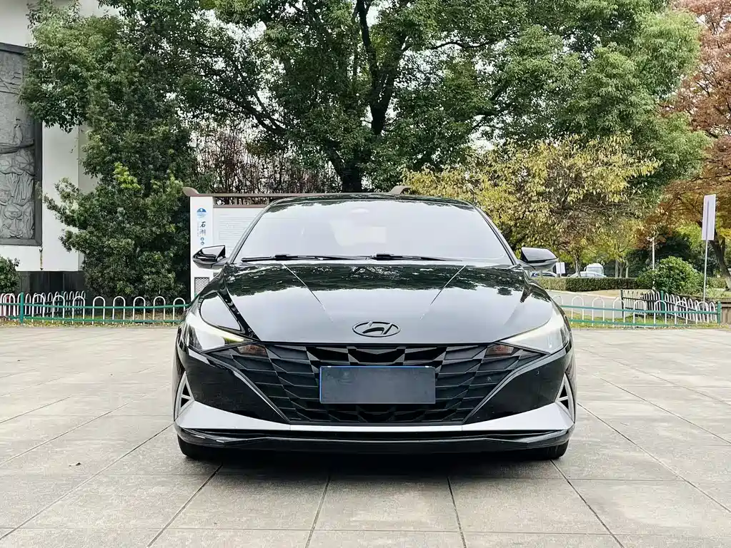 MODERN ELANTRA
