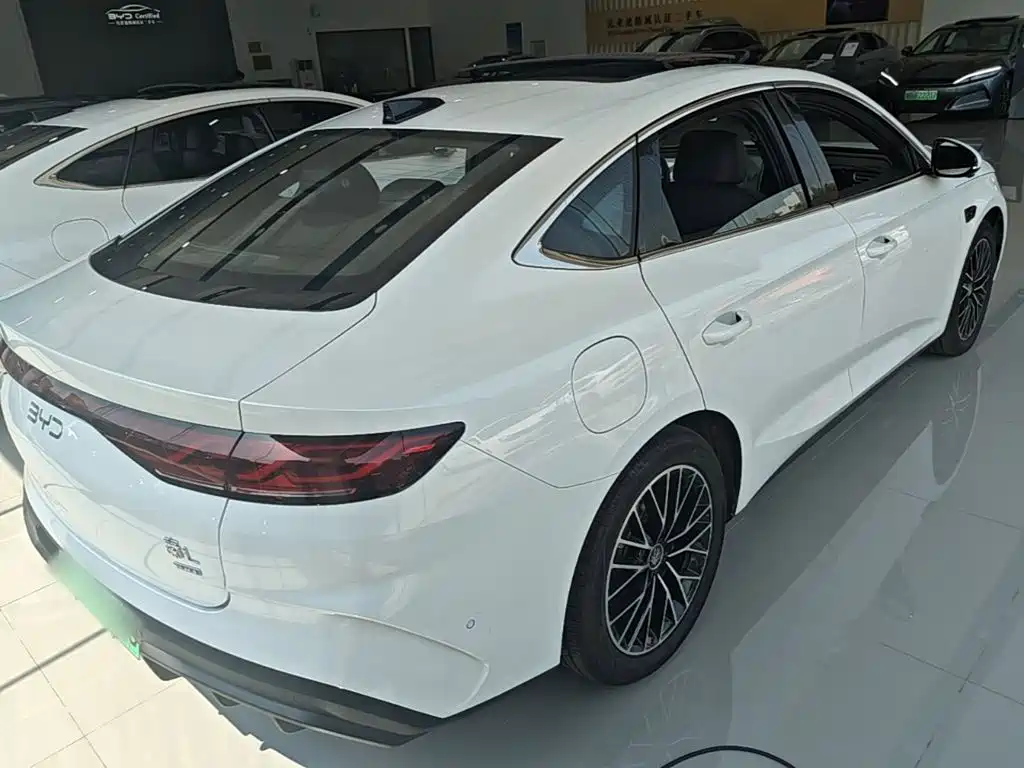 BYD Qin L — миниатюра 7