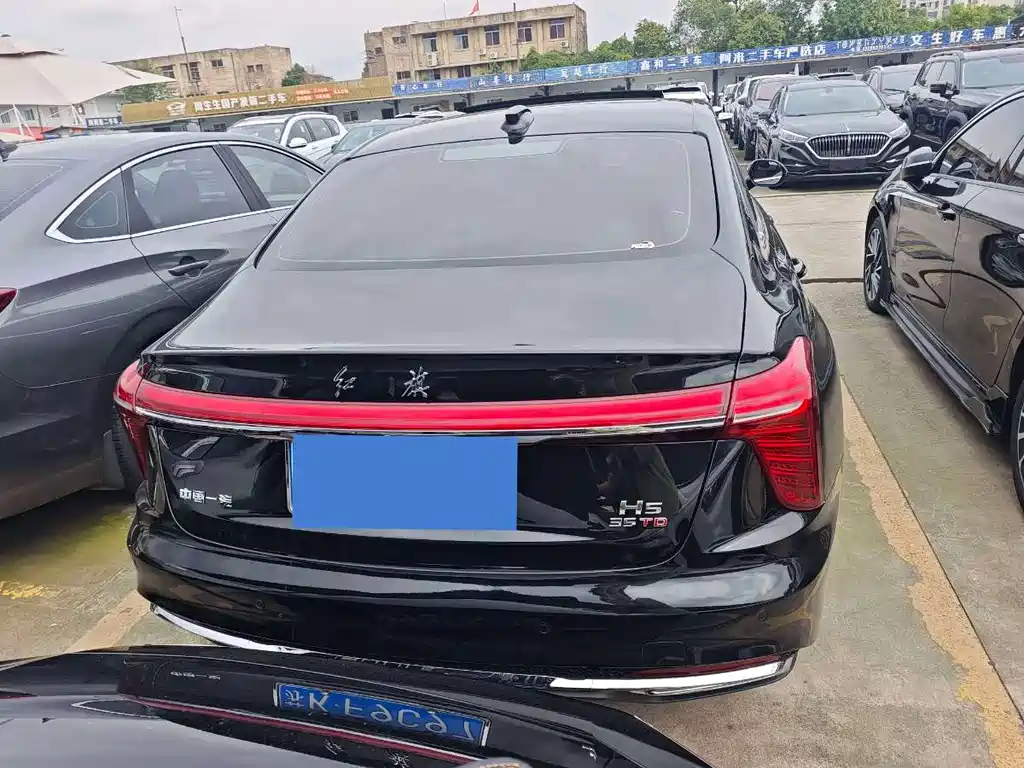 Hongqi Hongqi H5 — миниатюра 15