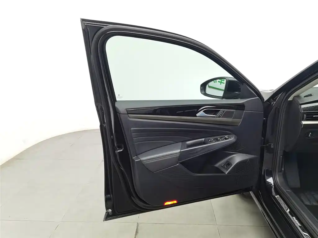 Volkswagen Passat 2019 330TSI Elite V