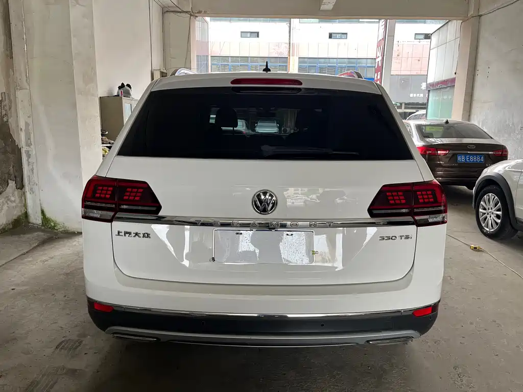 Volkswagen Teramont — миниатюра 9