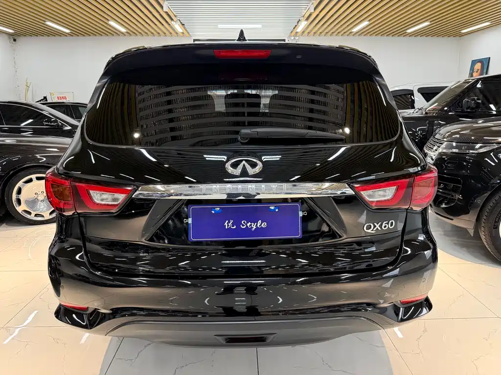 INFINITI QX60