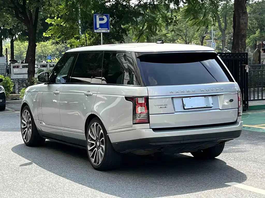Land Rover Range Rover — миниатюра 3