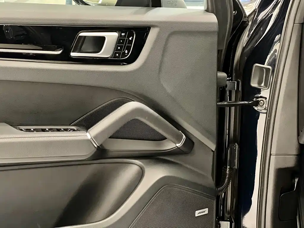 PORSCHE CAYENNE NEW ENERGY