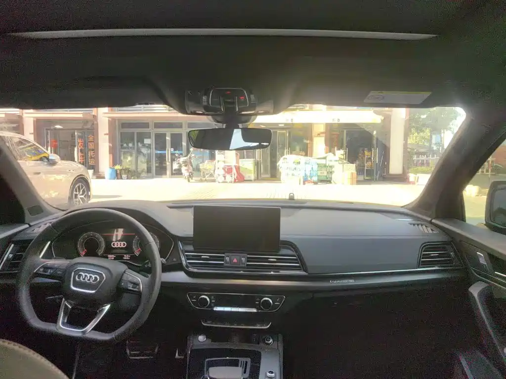 Audi Q5L — миниатюра 6