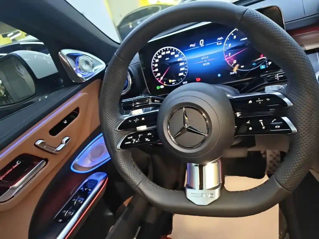 Mercedes-Benz C-Class — миниатюра 11