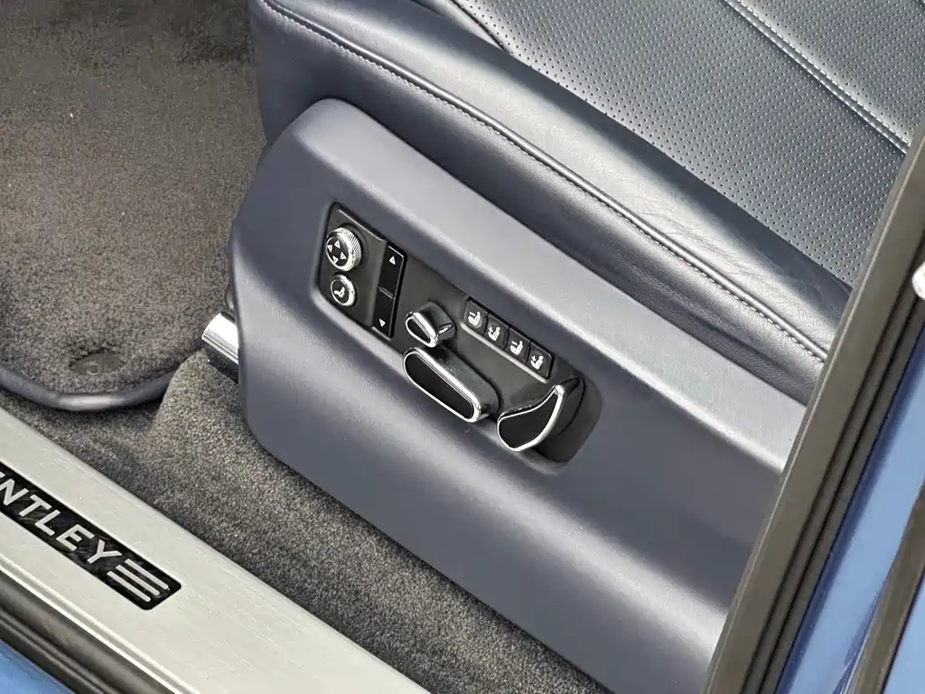 Bentley Bentayga — миниатюра 26