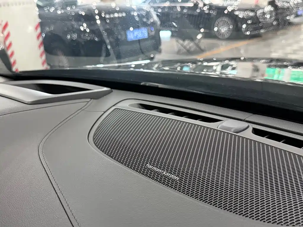 Volvo XC90 — миниатюра 16