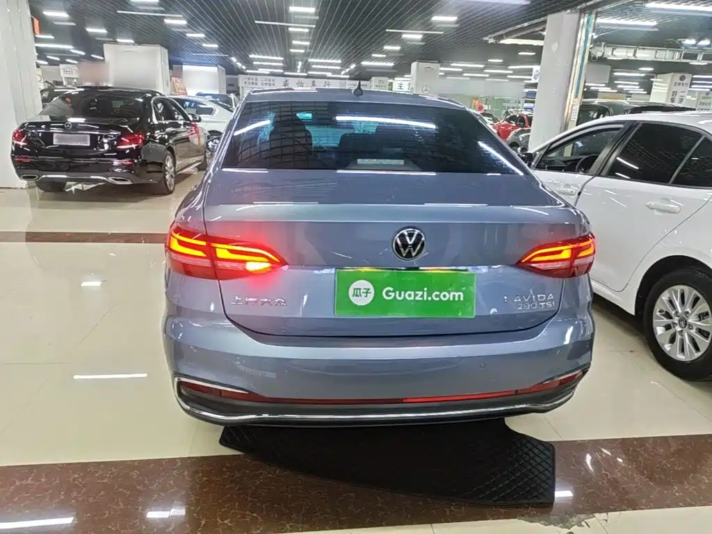 Volkswagen Lavida — миниатюра 6