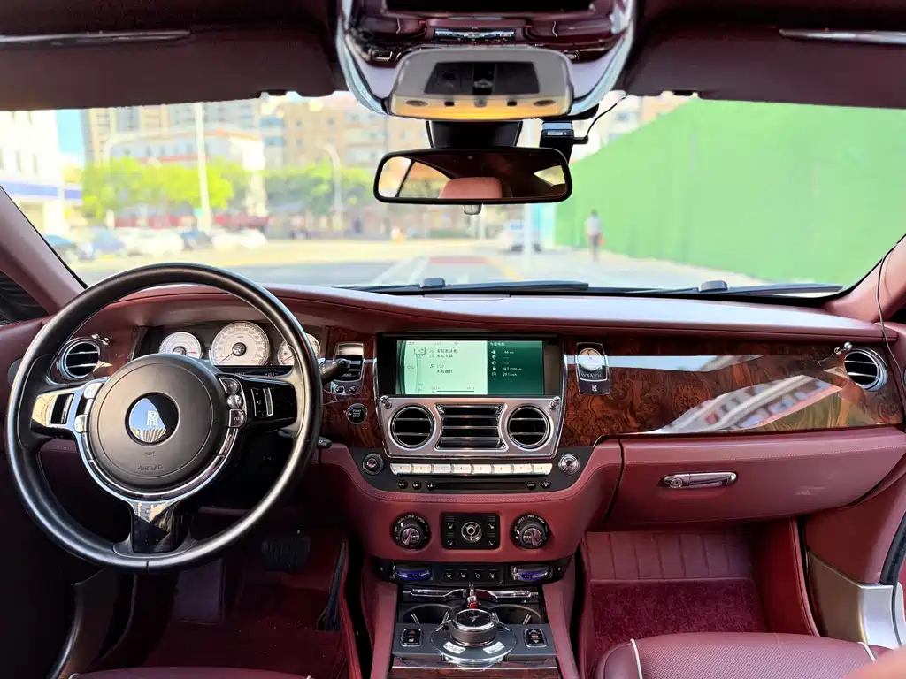 Rolls-Royce Wraith — миниатюра 8