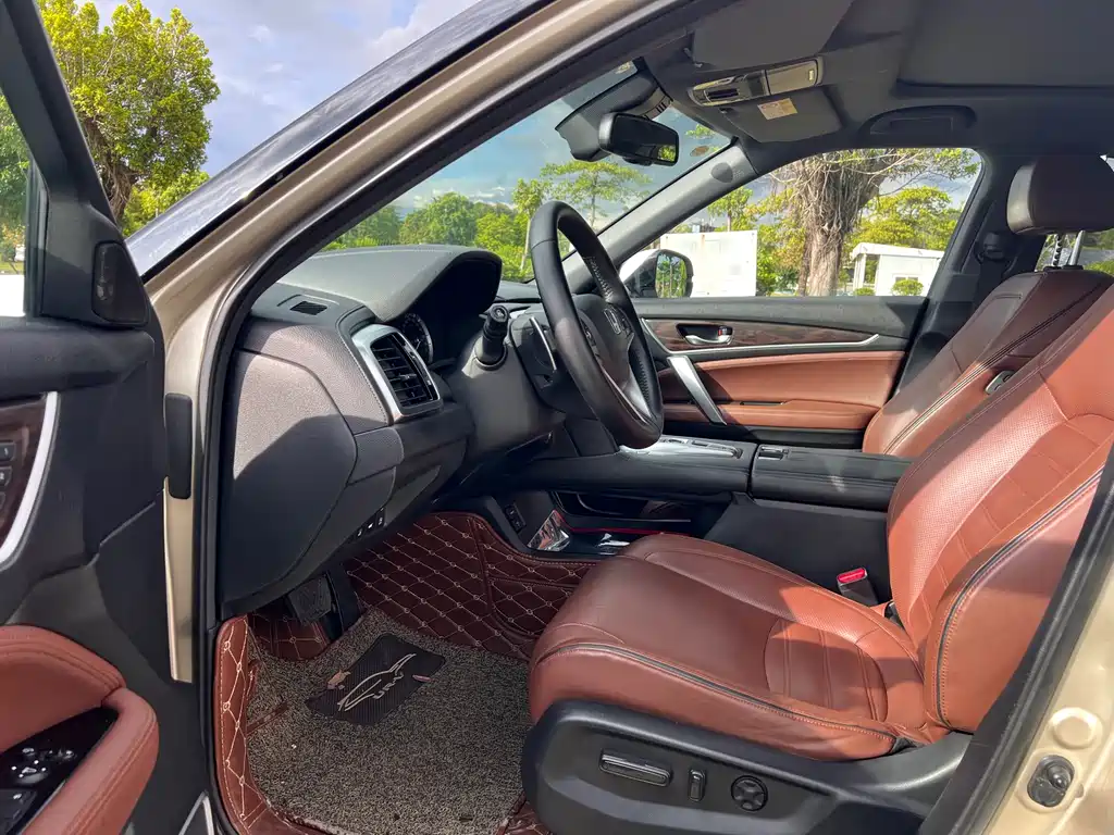 Honda UR-V 2017 370TURBO V