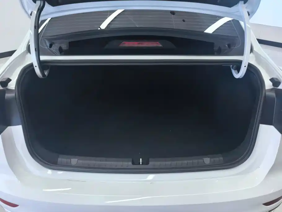 Geely Emgrand — миниатюра 4