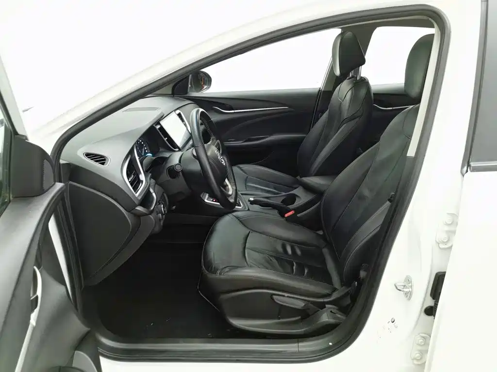 Buick Excelle — миниатюра 10