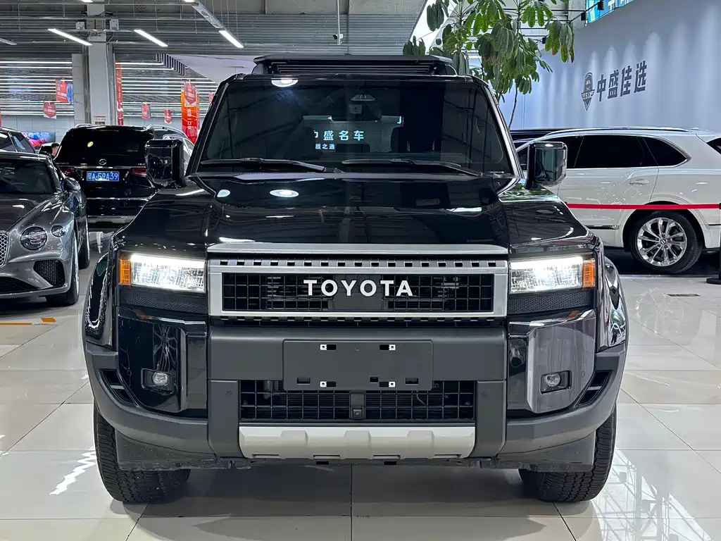 TOYOTA PRADO