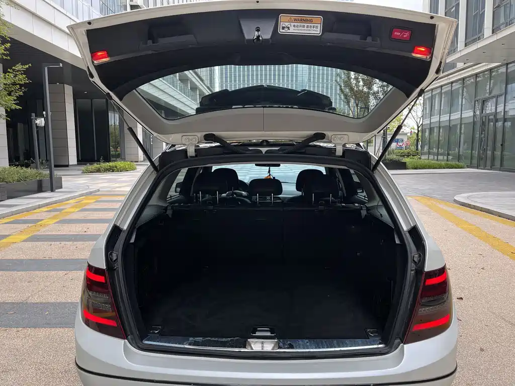 Mercedes-Benz C-Class (Import) — миниатюра 20