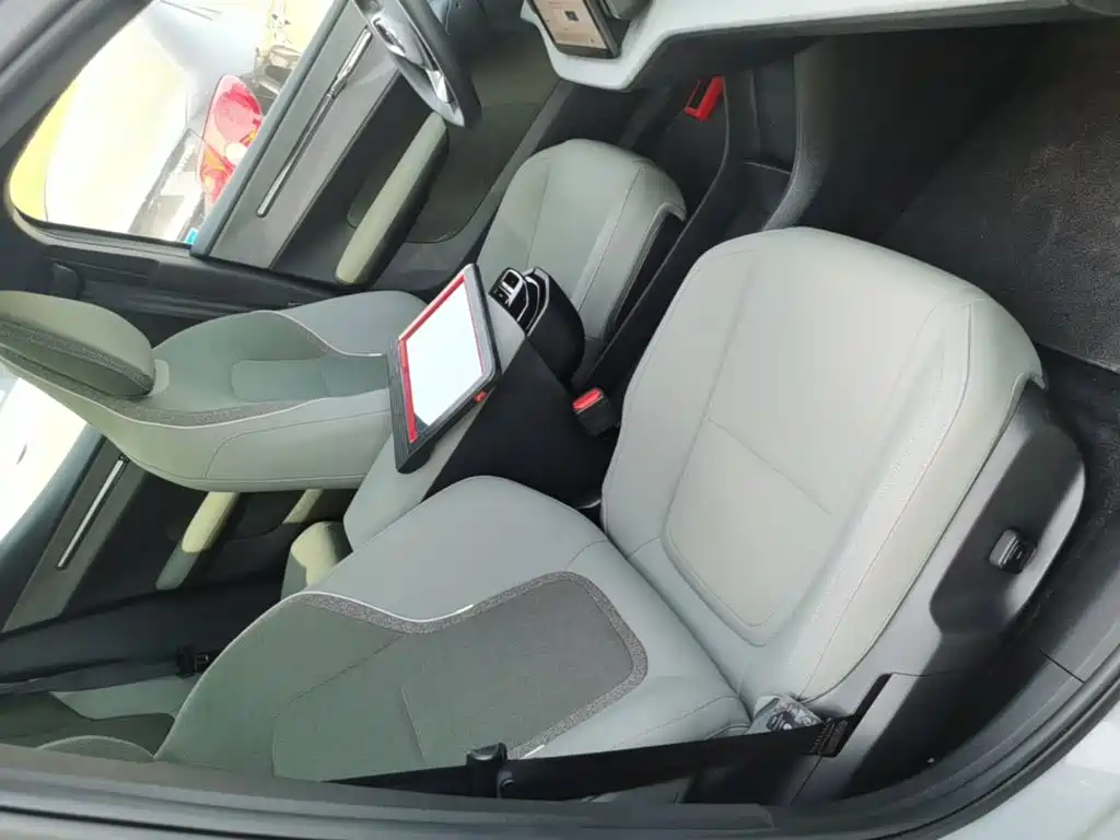 Volvo EX30 — миниатюра 25