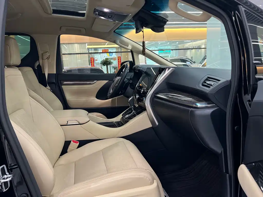 Toyota Alphard 2021 2.5L Luxury