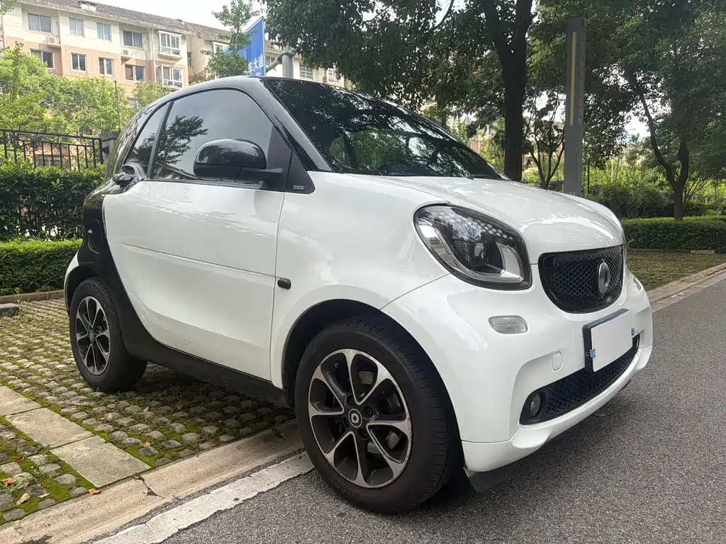 Smart fortwo 2015 1.0L 52