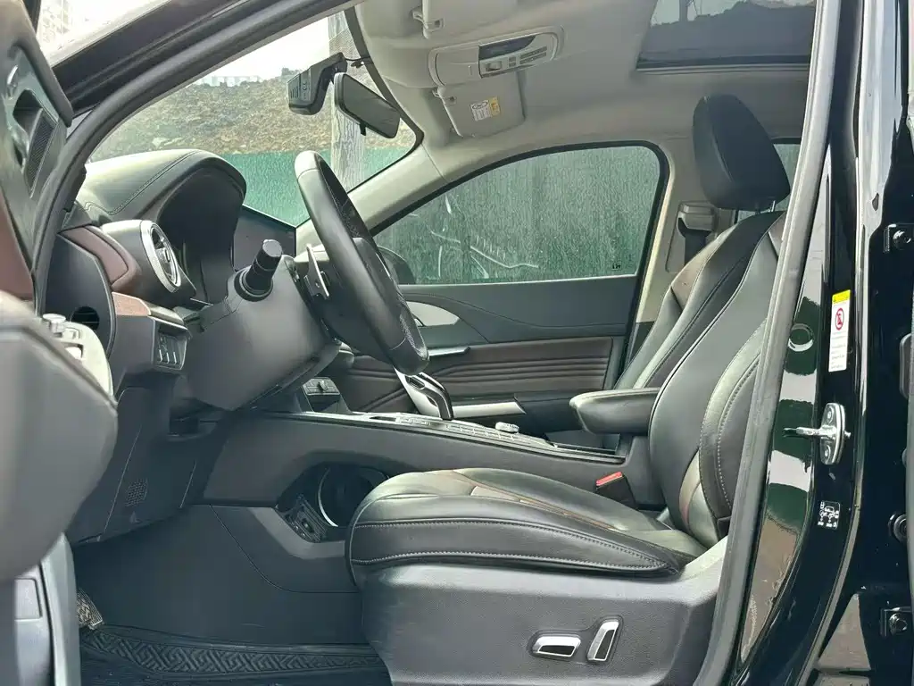 WEI PAI WEI BRAND VV5