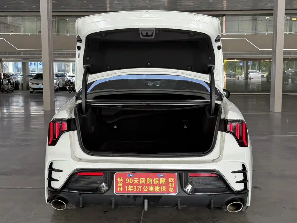 Lynk & Co 03 — миниатюра 12