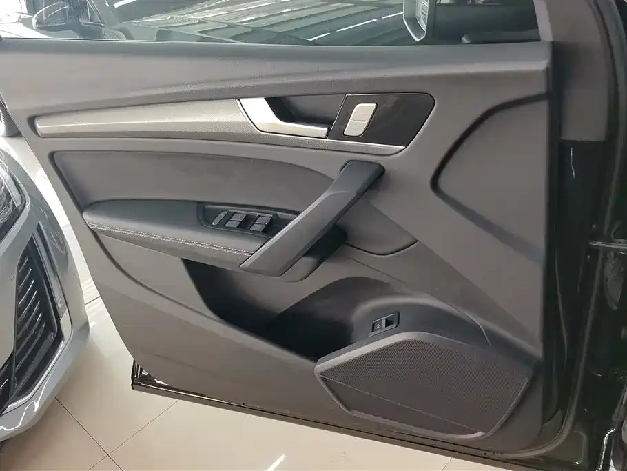 Audi Q5L 2024 40 TFSI Luxury