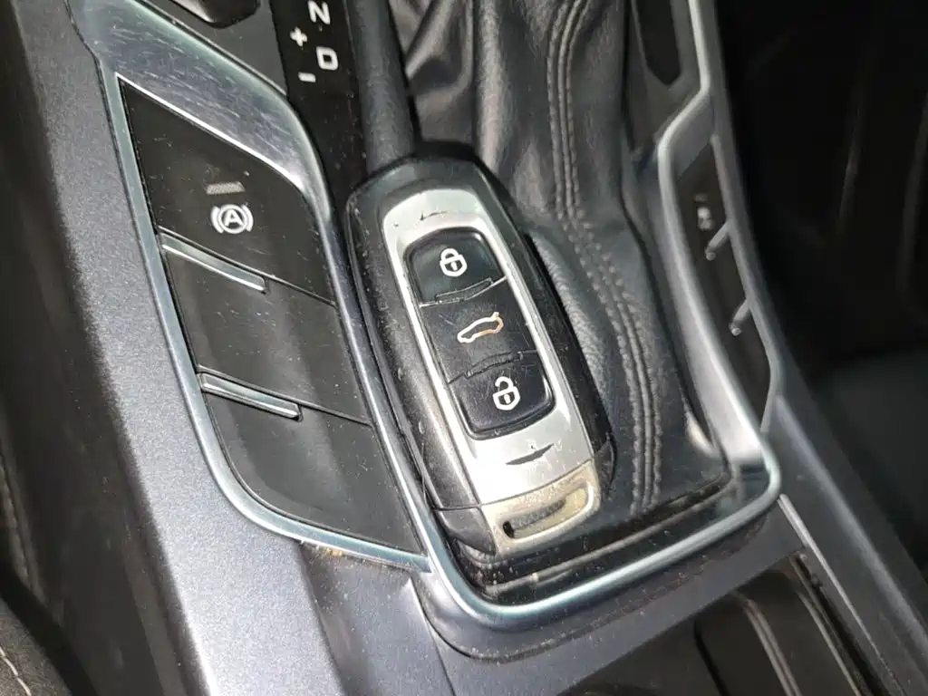 Geely Emgrand — миниатюра 9