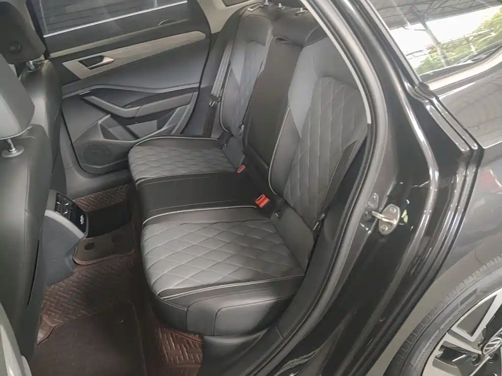 Volkswagen Sagitar — миниатюра 17