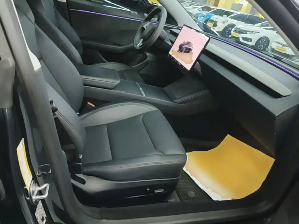 Tesla Model 3 — миниатюра 25