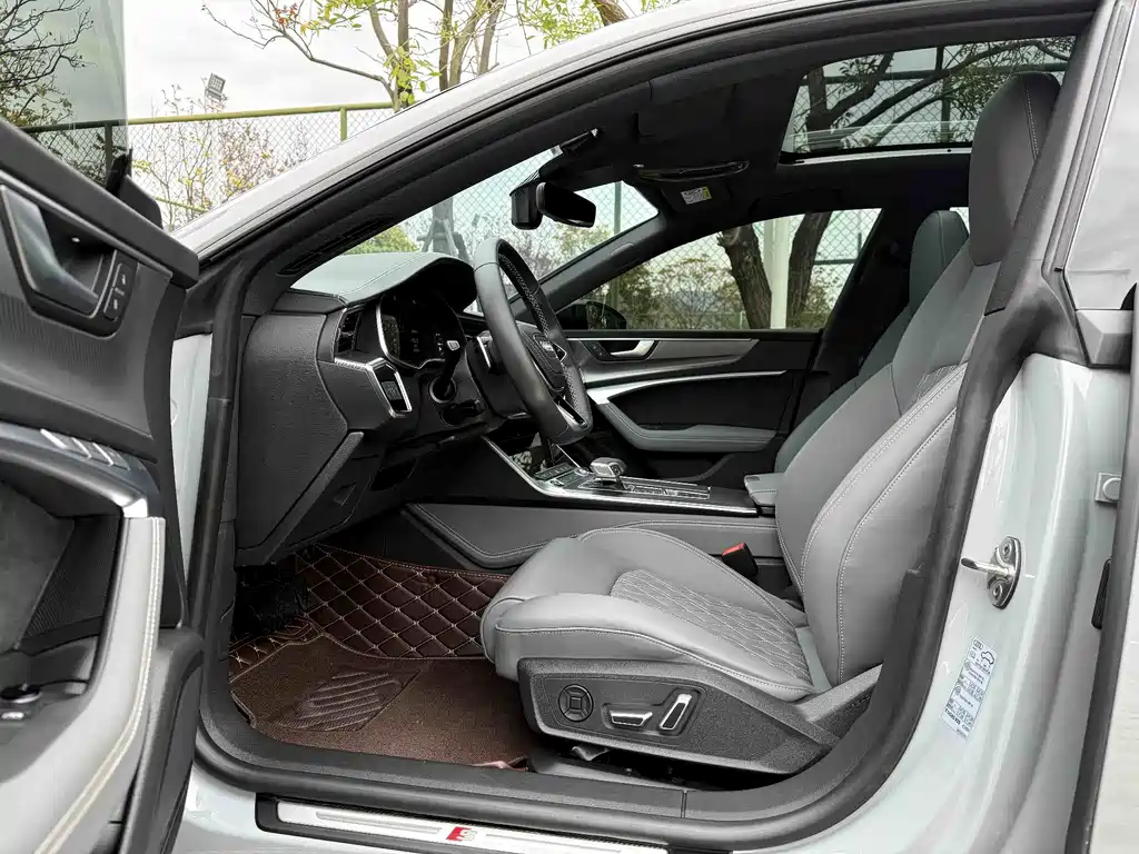 Audi A7L — миниатюра 5