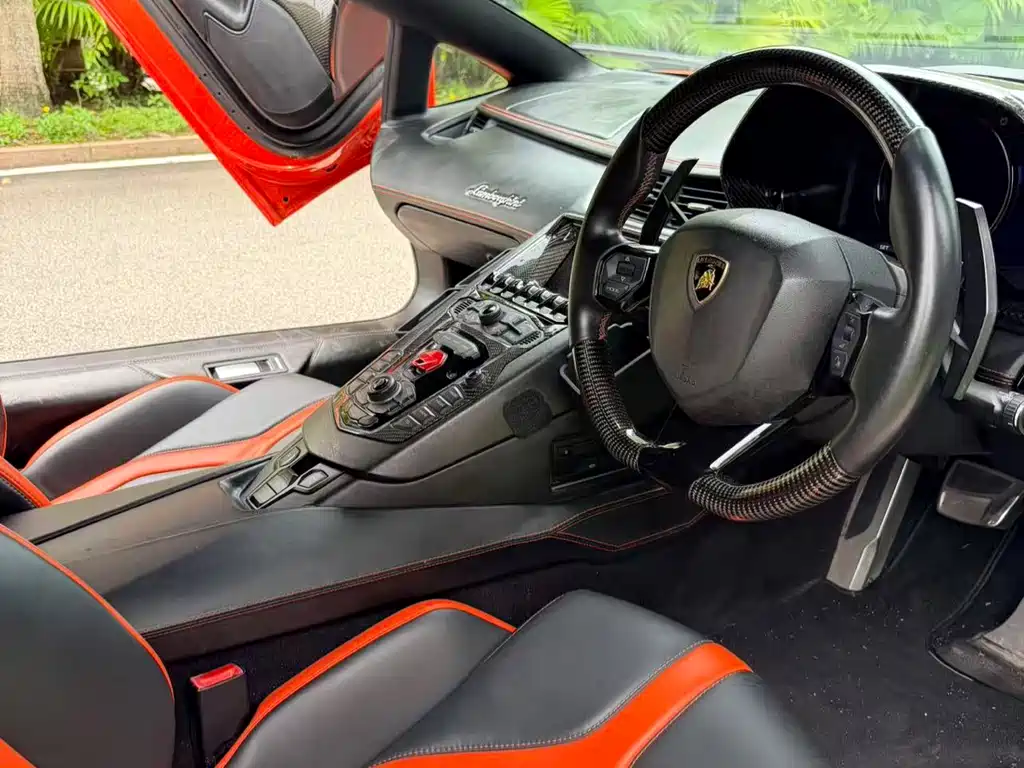 Lamborghini Aventador 2011 LP 700-4