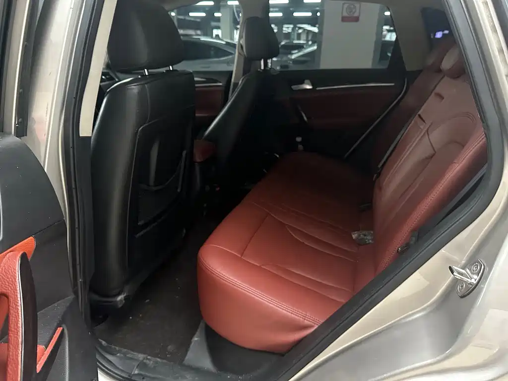 Zotye T600 2015 2.0T DCT Luxury