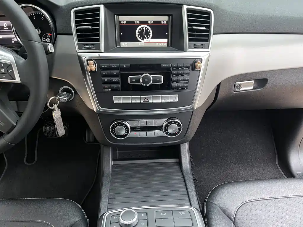 Mercedes-Benz M-Class — миниатюра 14