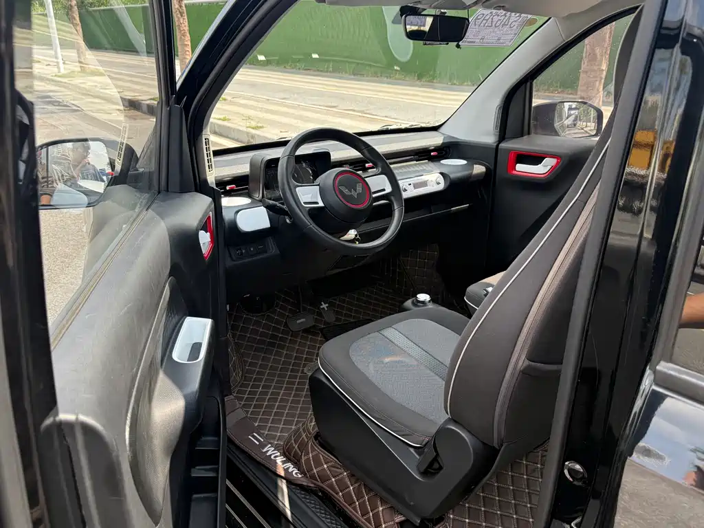 Wuling MINIEV — миниатюра 5