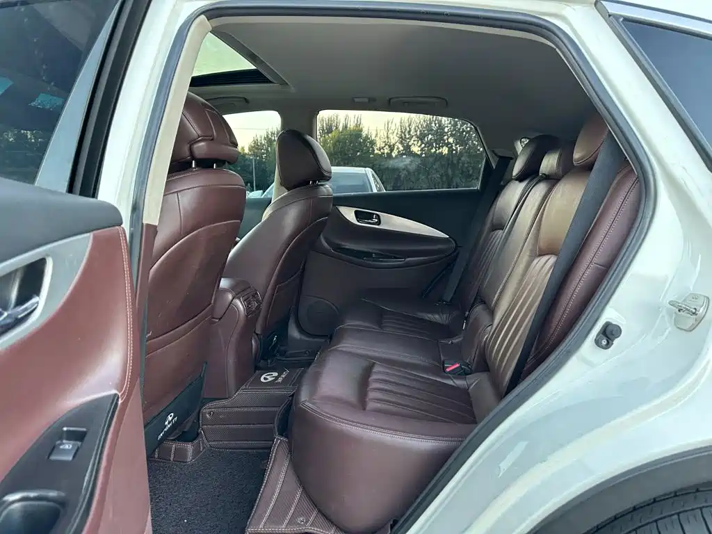 Infiniti QX50 — миниатюра 9