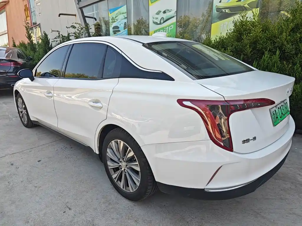 Hongqi Hongqi E-QM5 — миниатюра 5