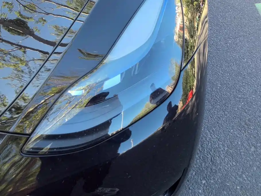 Tesla Model Y — миниатюра 5