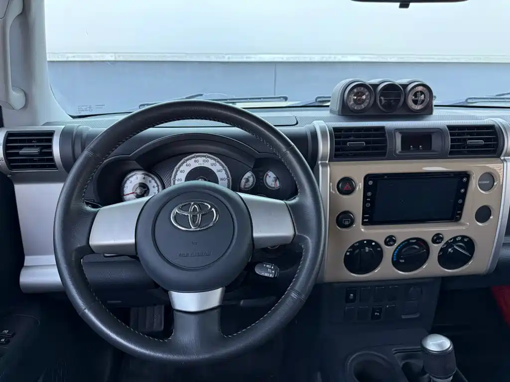 Toyota FJ Cruiser — миниатюра 17