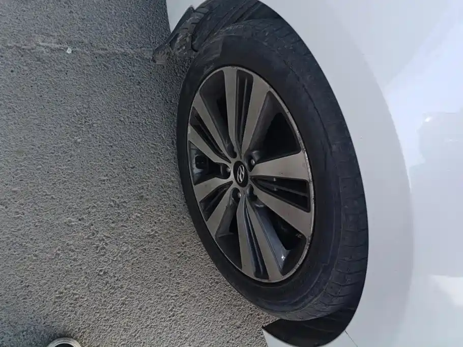 Hyundai Mistra — миниатюра 6