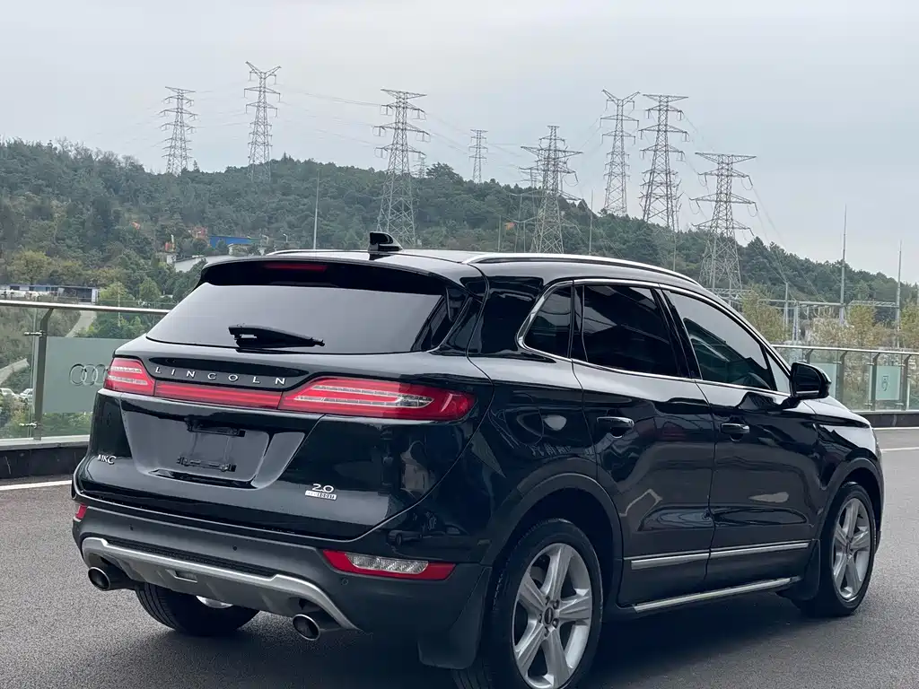 Lincoln MKC — миниатюра 7