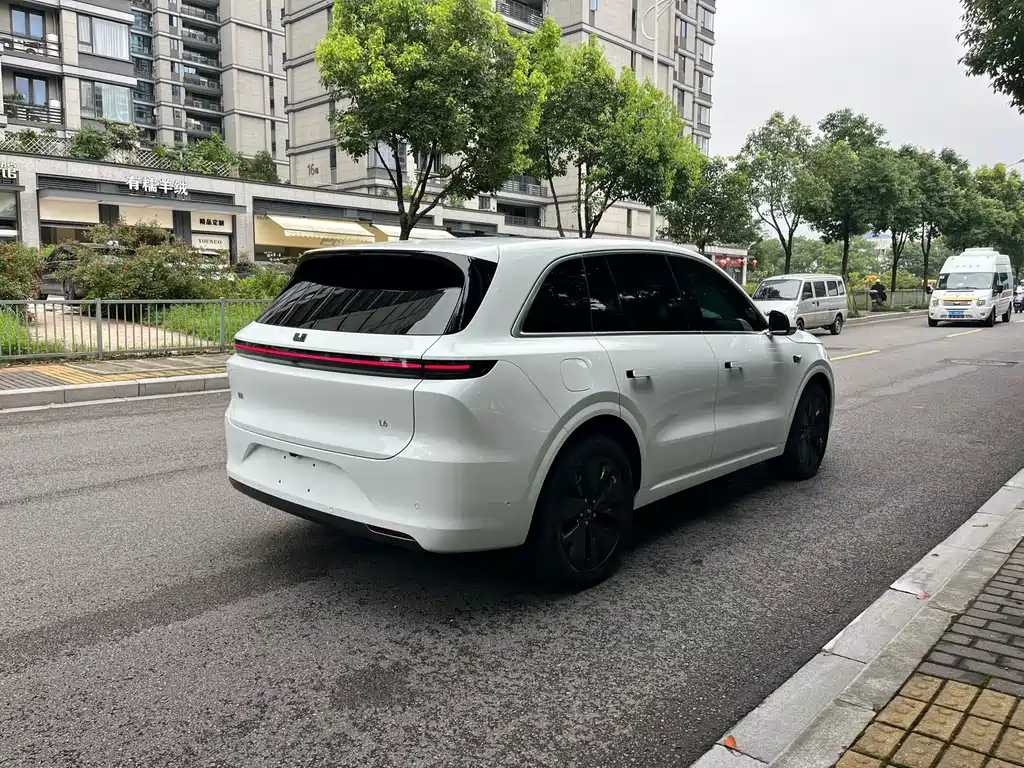 Li Auto L6 2025 Pro