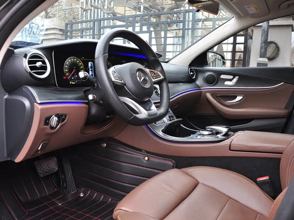 MERCEDES-BENZ E CLASS