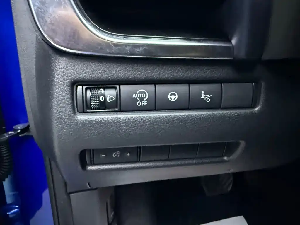 Nissan Qashqai — миниатюра 10