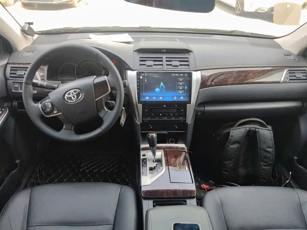 Toyota Camry 2015 2.0G Lead