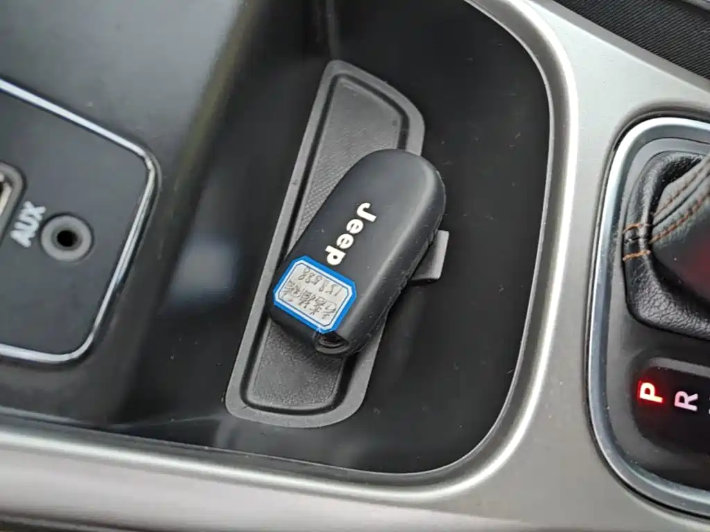Jeep Compass — миниатюра 9