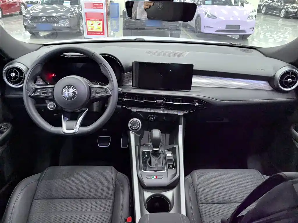 Alfa Romeo Tonale 2023 2.0T 268HP AWD Veloce
